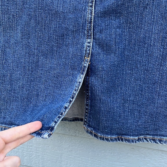 Banana Republic Denim Pencil Skirt - Picture 4 of 11